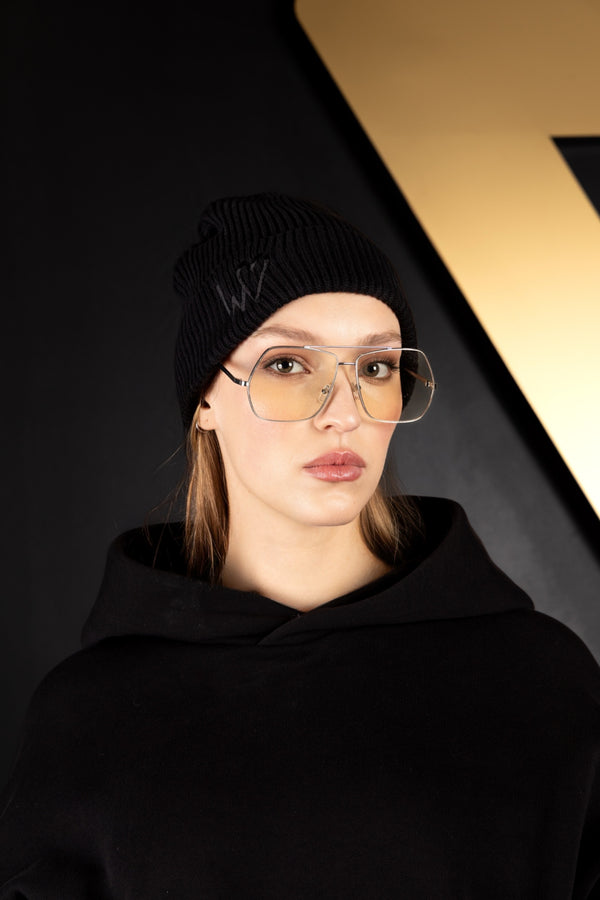 THE EMBROIDERED BEANIE BLACK